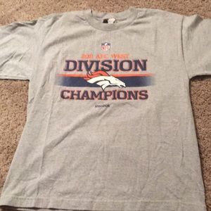 Broncos 2011 youth xl tee division champs